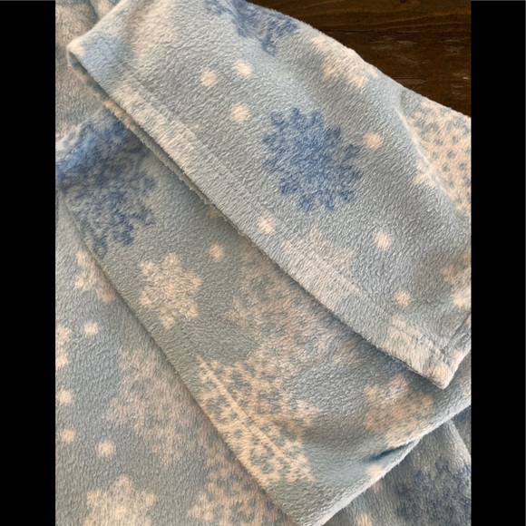 Blue snowflake fleece pajama pants - Picture 7 of 7